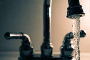 Should Atlanta turn off water for $236 million in unpaid bills? Mayor Dickens says it’s a ‘tough decision.’